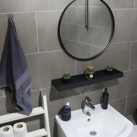 Stadler's Corner Apartment *