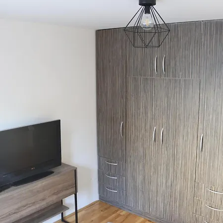 Stadler's Corner Apartment *